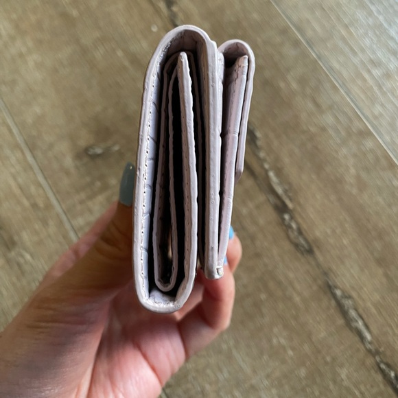 Hyer Goods mini trifold wallet in croc embossed leather - Picture 5 of 9